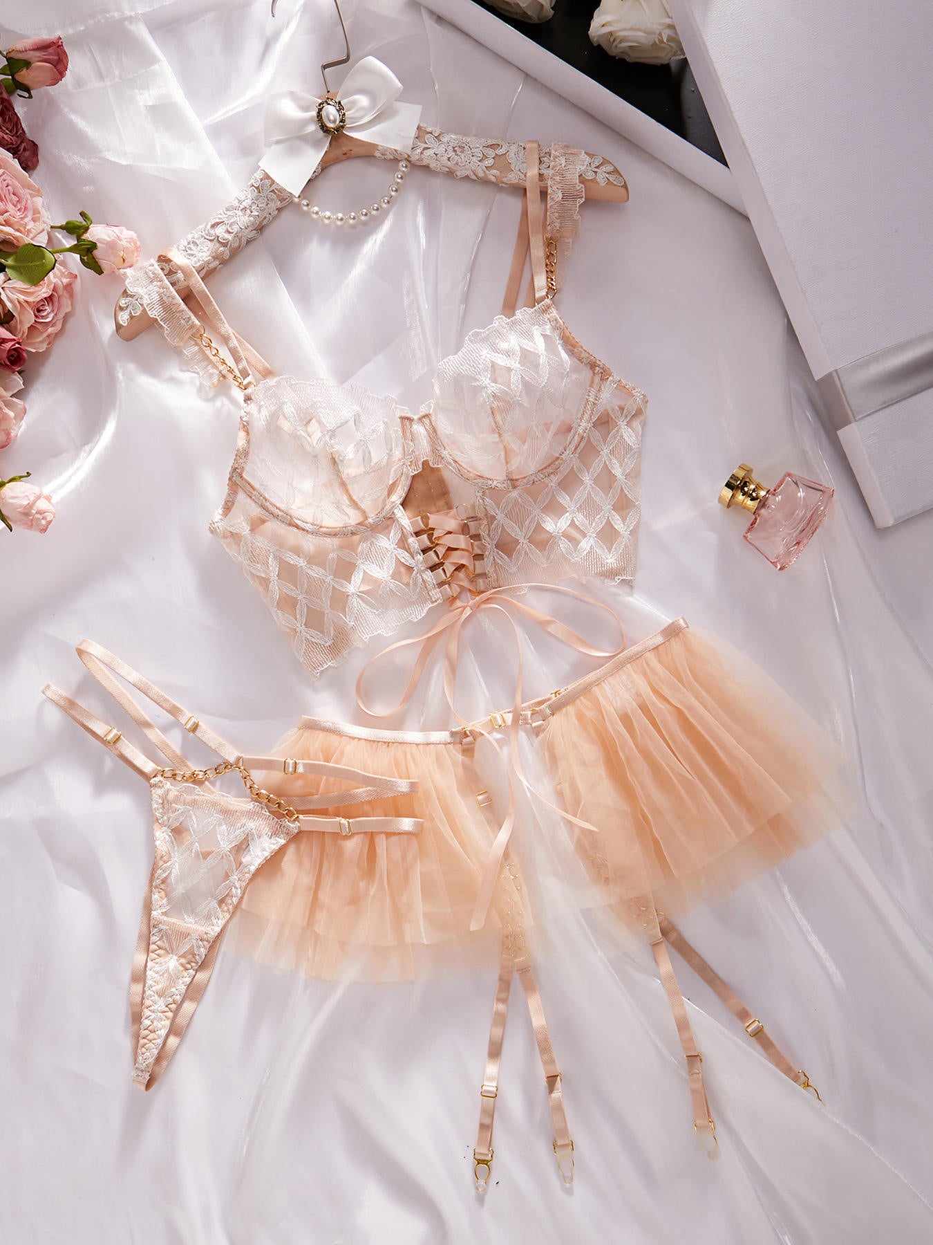 💎Sexy Diamond Grid Embroidery Lingerie Set
