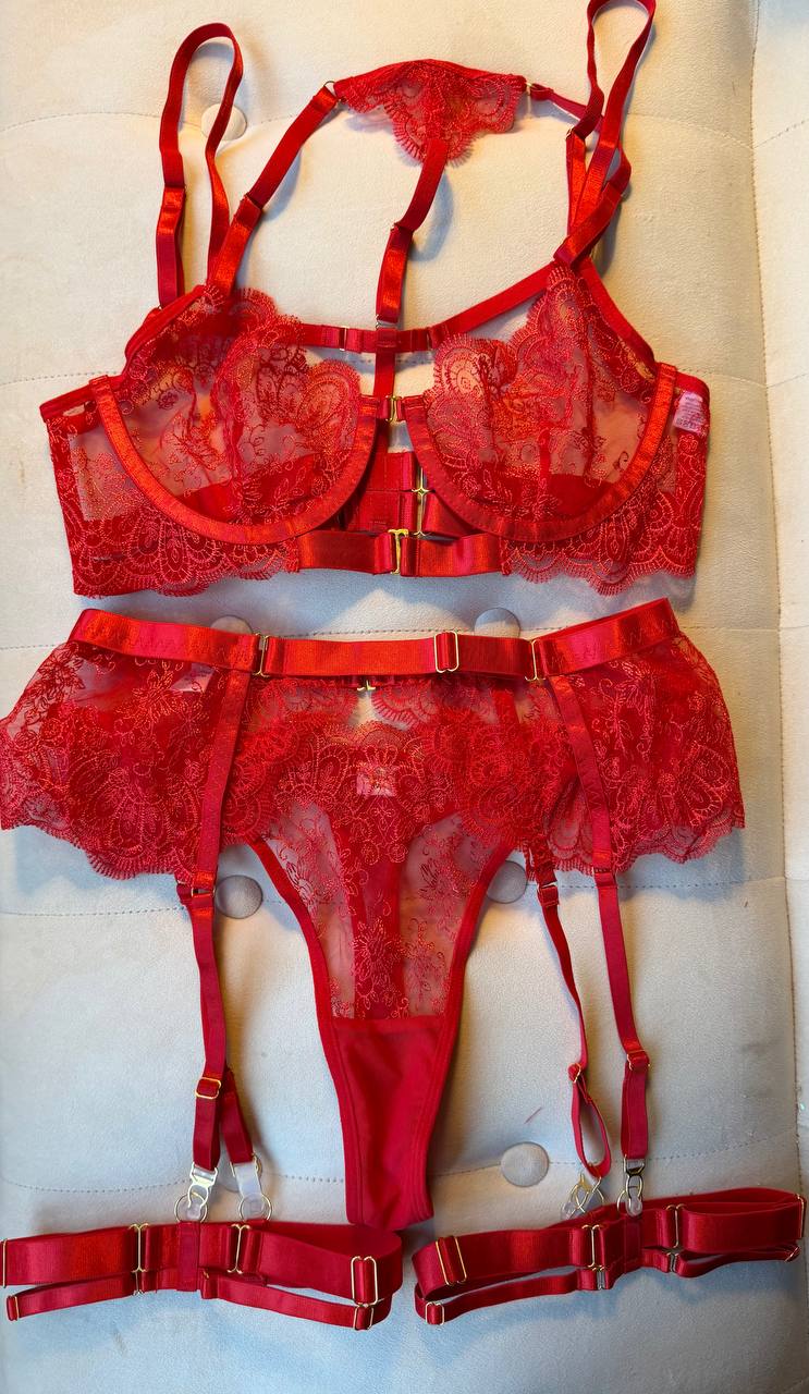 ❤️🖤 Crimson Affair Premium Special 4-Piece Lingerie Set